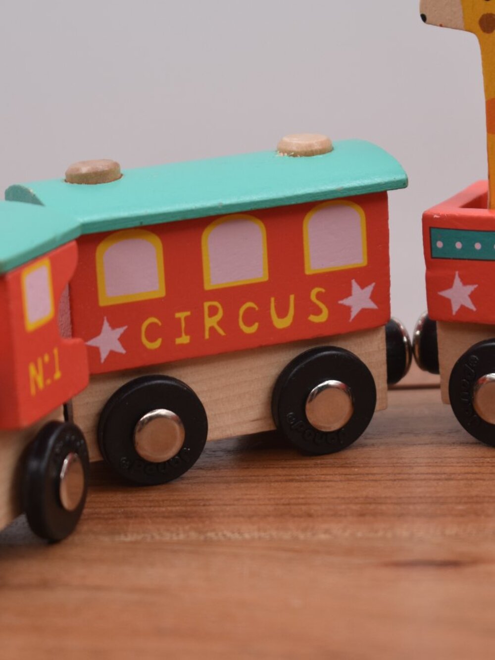 Janod Circus Train Wooden Trains N.1 Caboose Engine Cargo Cars Juratoys France - Picture 4 of 8